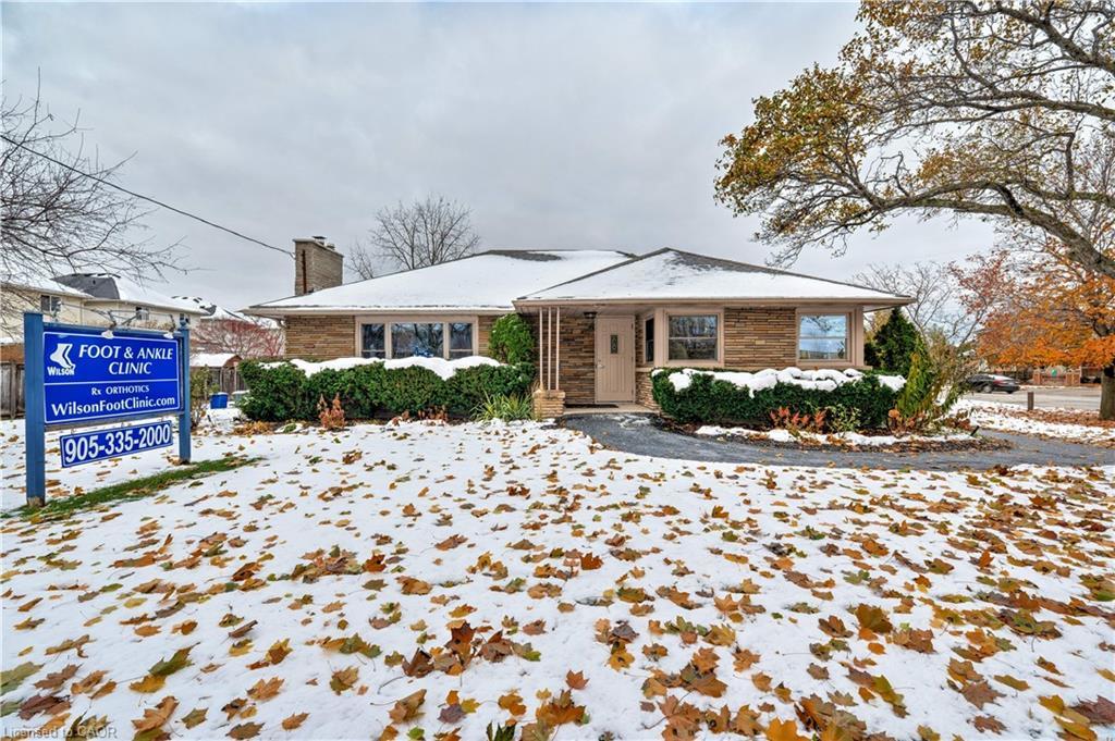 2409 Walker's Line, Burlington