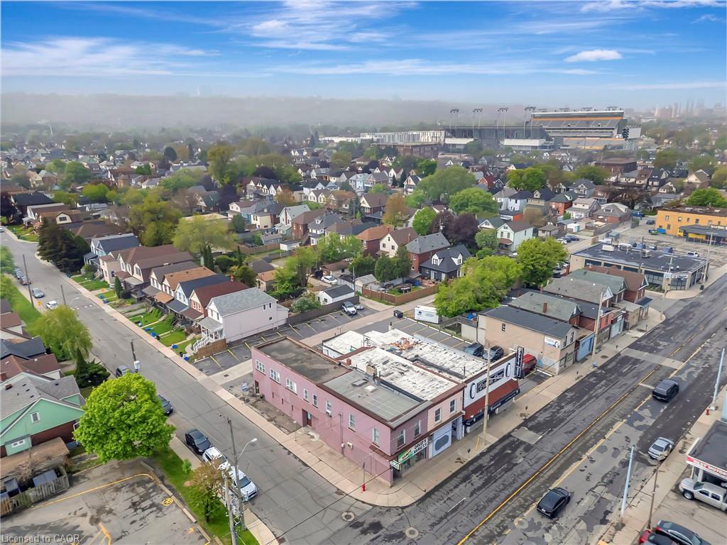 942-946 Barton Street E, Hamilton