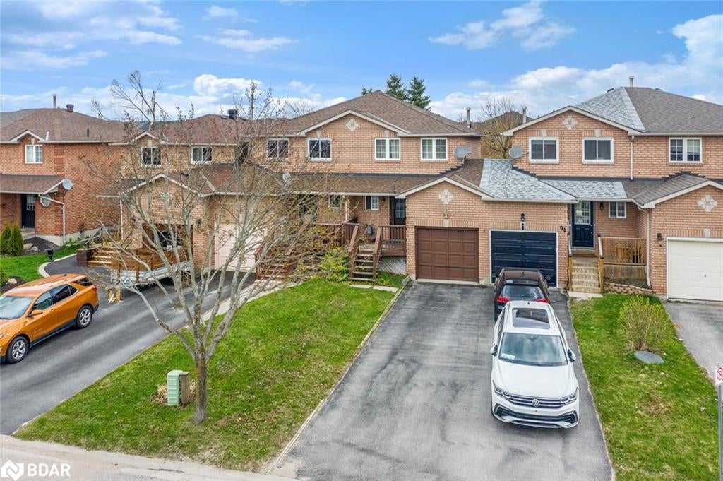 96 Lee Crescent, Barrie