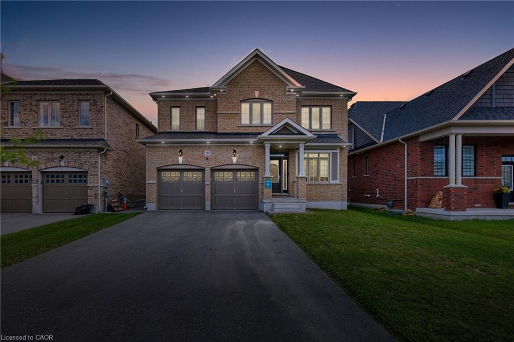 15 Douglas Kemp Crescent, Clarington