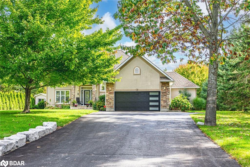 127 Goldfinch Crescent, Tiny