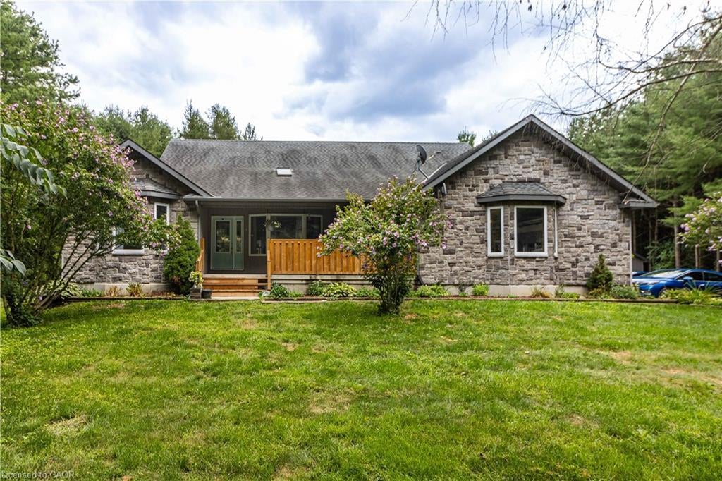 1048 Norfolk County Rd 28, Frogmore