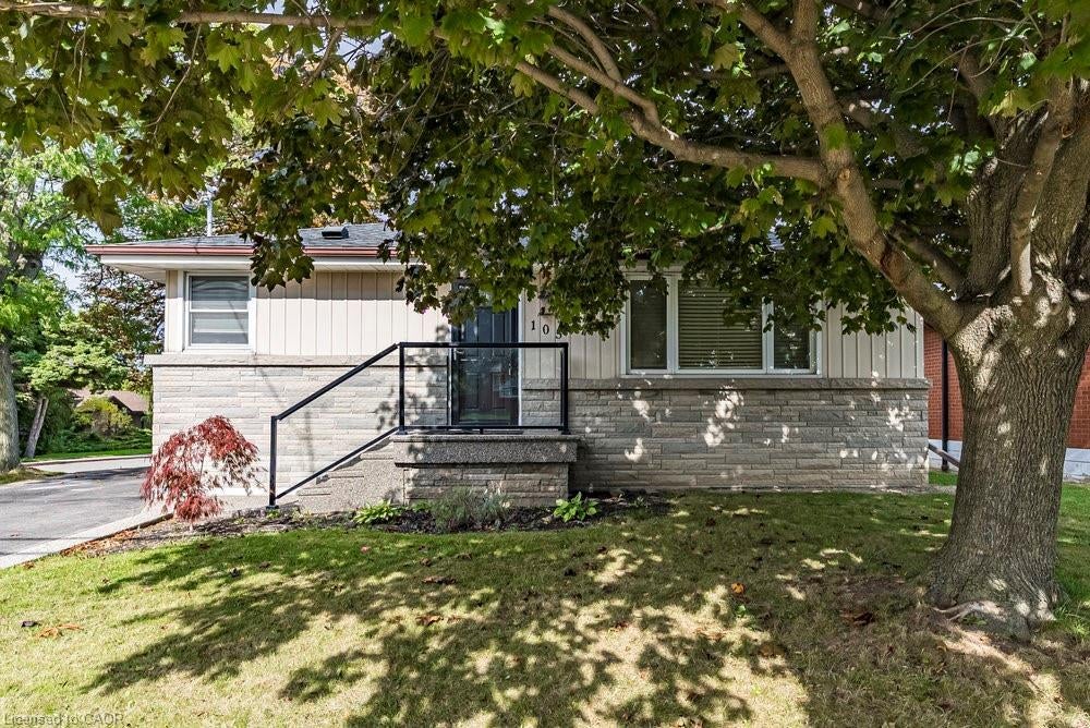 105 Mcelroy Road E, Hamilton
