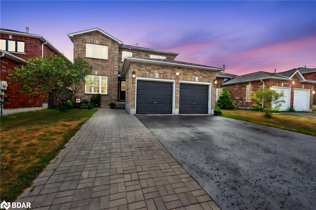 116 Bird Street, Barrie