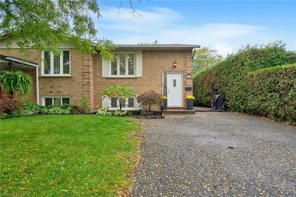 15 Heritage Court, St. Catharines