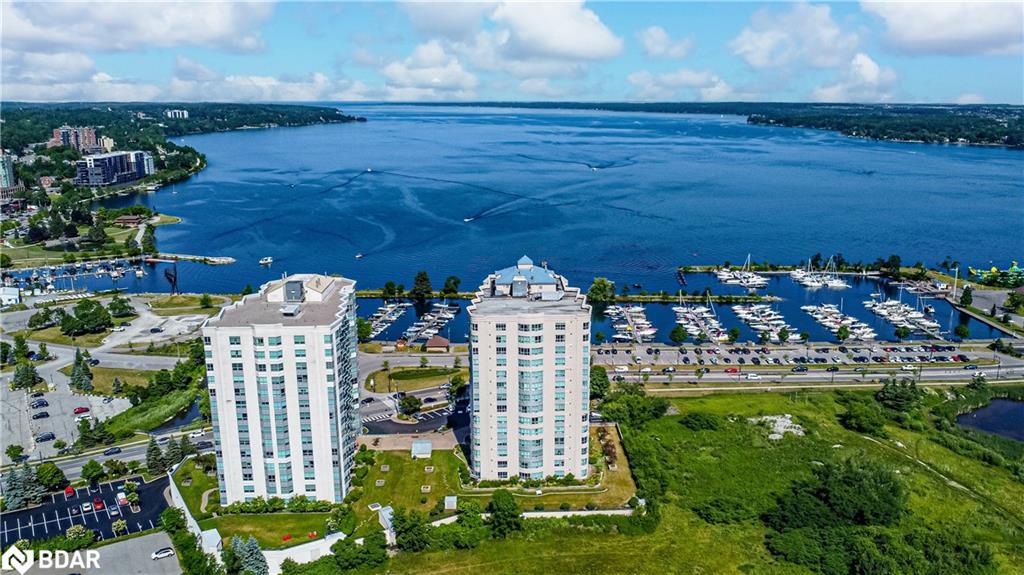 2 Toronto Street Ph2/3, Barrie