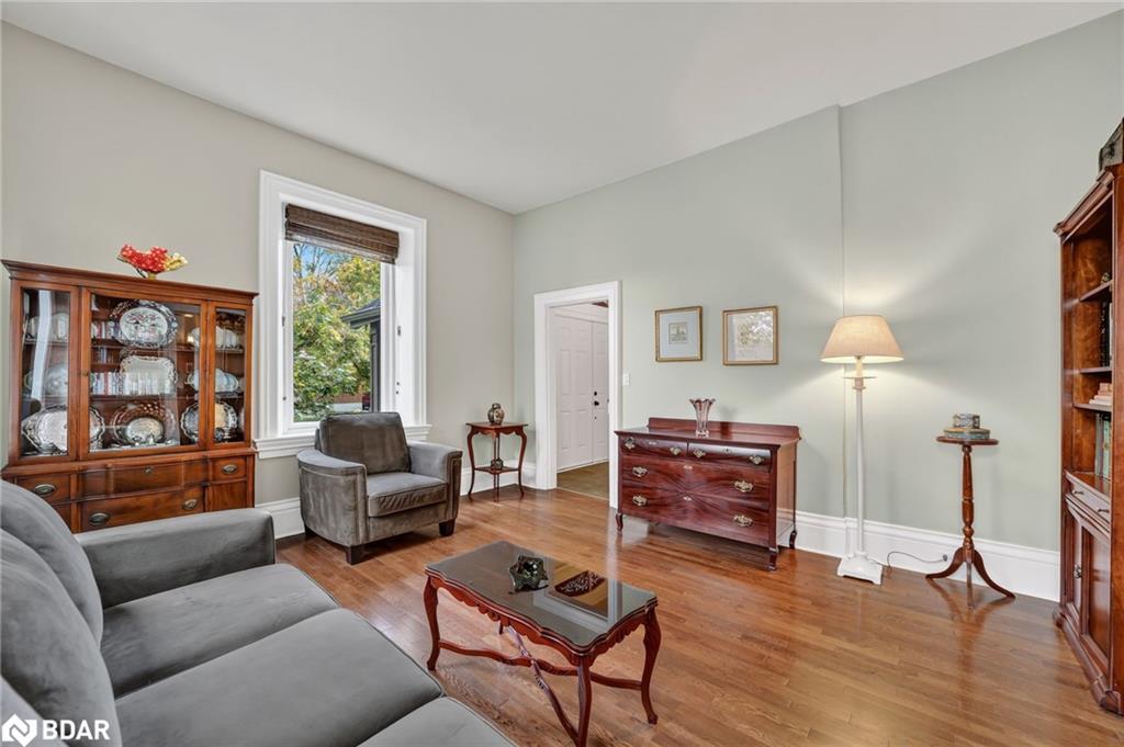 72 Banfield Street, Paris