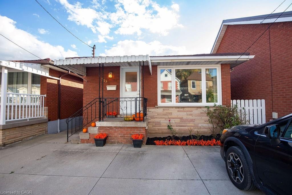 313 Barton Street W, Hamilton