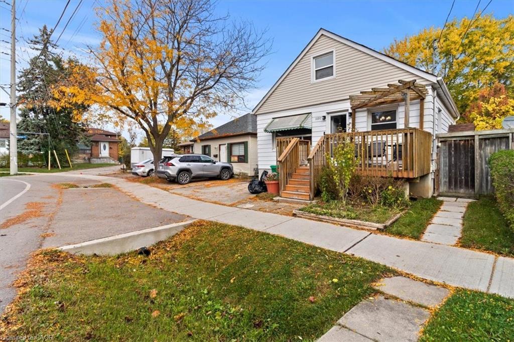 1097 Enola Avenue, Mississauga