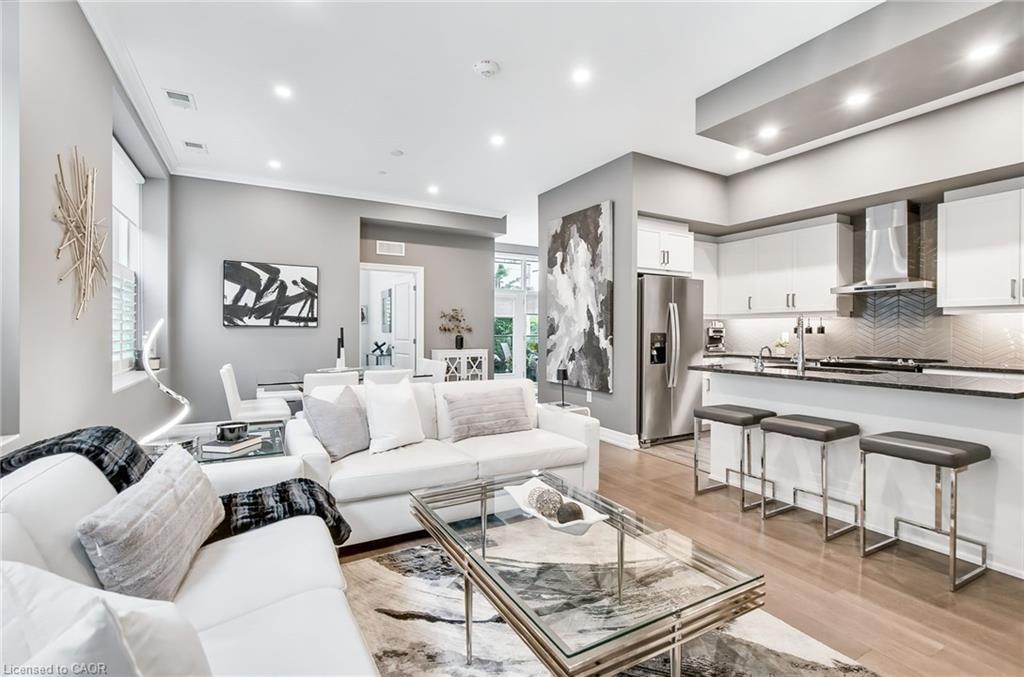 1880 Gordon Street 112, Guelph