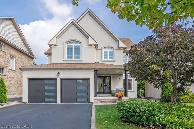 7123 White Pine Court, Mississauga