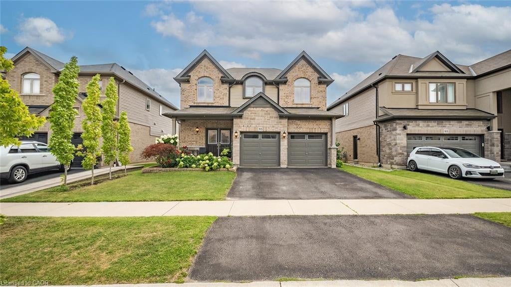 93 Lorne Card Drive, Paris