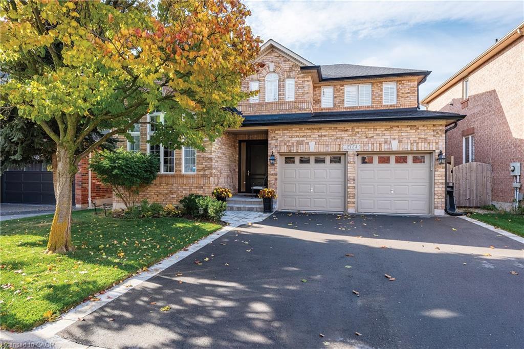2124 Blackforest Crescent, Oakville