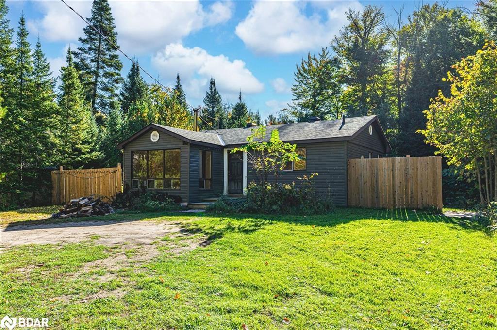 138 Moreau Parkway, Tiny