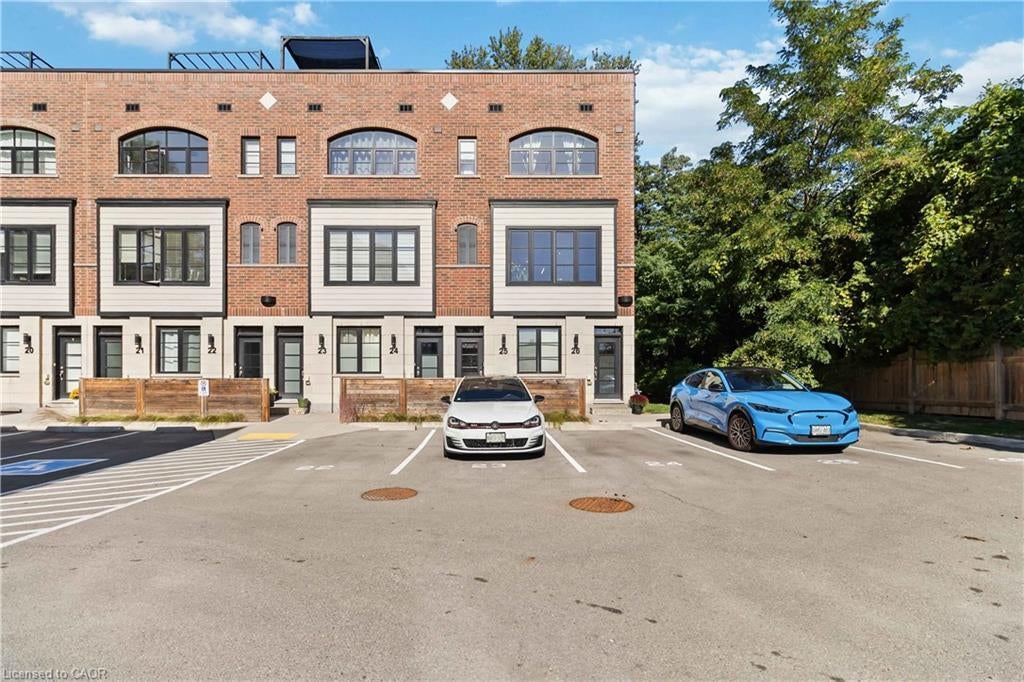 405 Plains Road E 25, Burlington