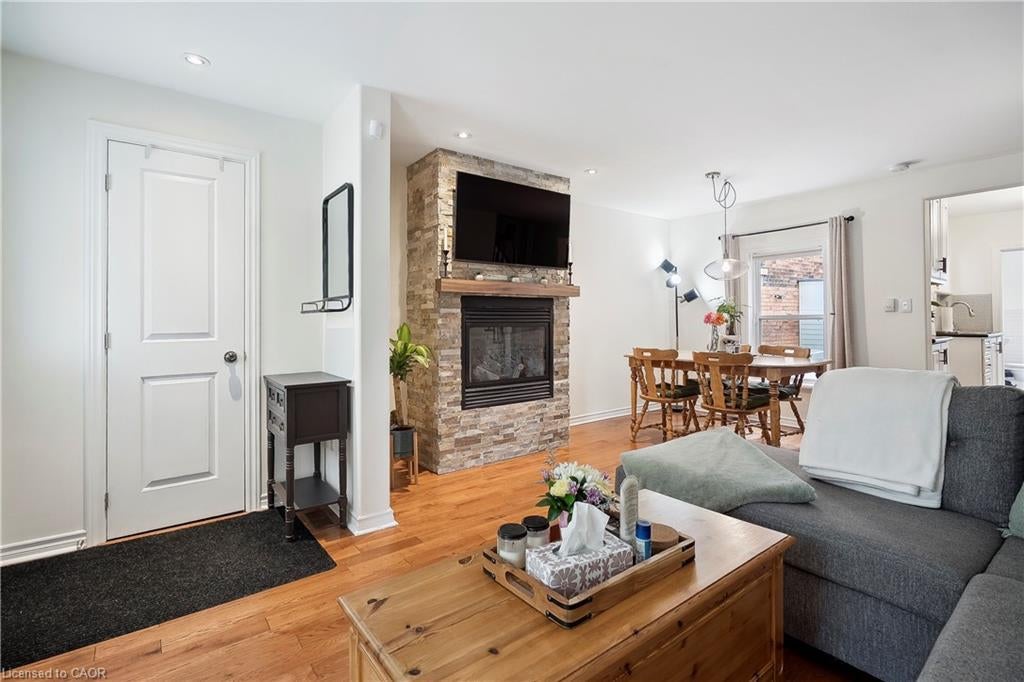 75 Ray Street N, Hamilton