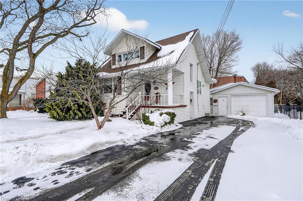 110 Livingston Avenue, Grimsby