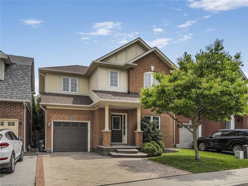 5228 Garland Crescent, Burlington