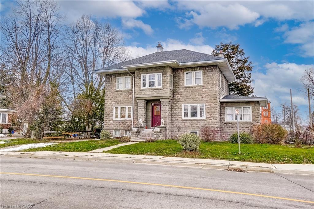 203 Broad Street W, Dunnville