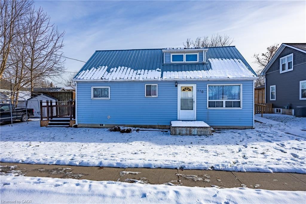 110 Nelson Street E, Port Dover