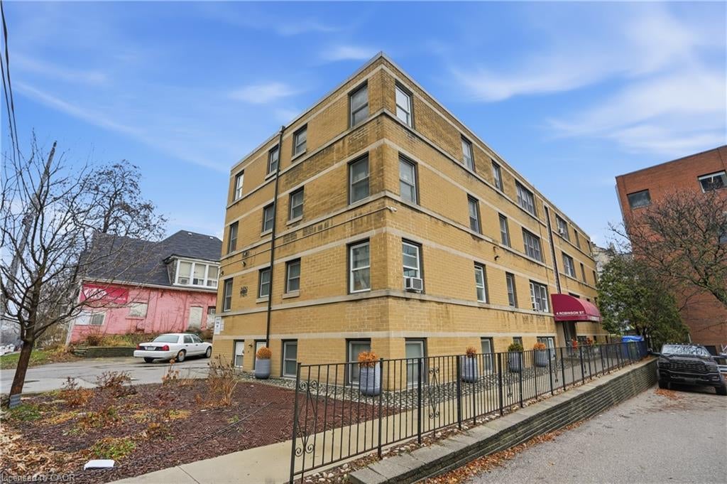 4 Robinson Street 9, Hamilton