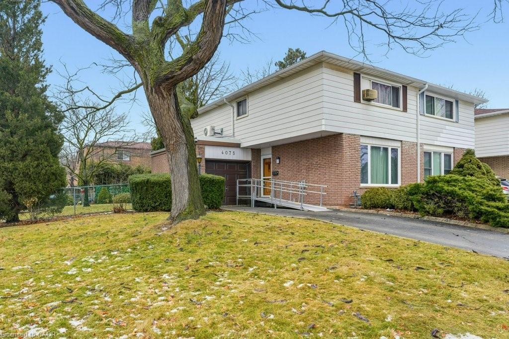 4075 Stephanie Street, Burlington