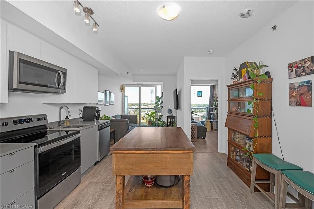 3200 Dakota Common 1011, Burlington