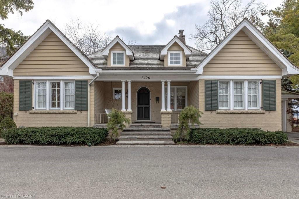 3196 Lakeshore Road, Burlington