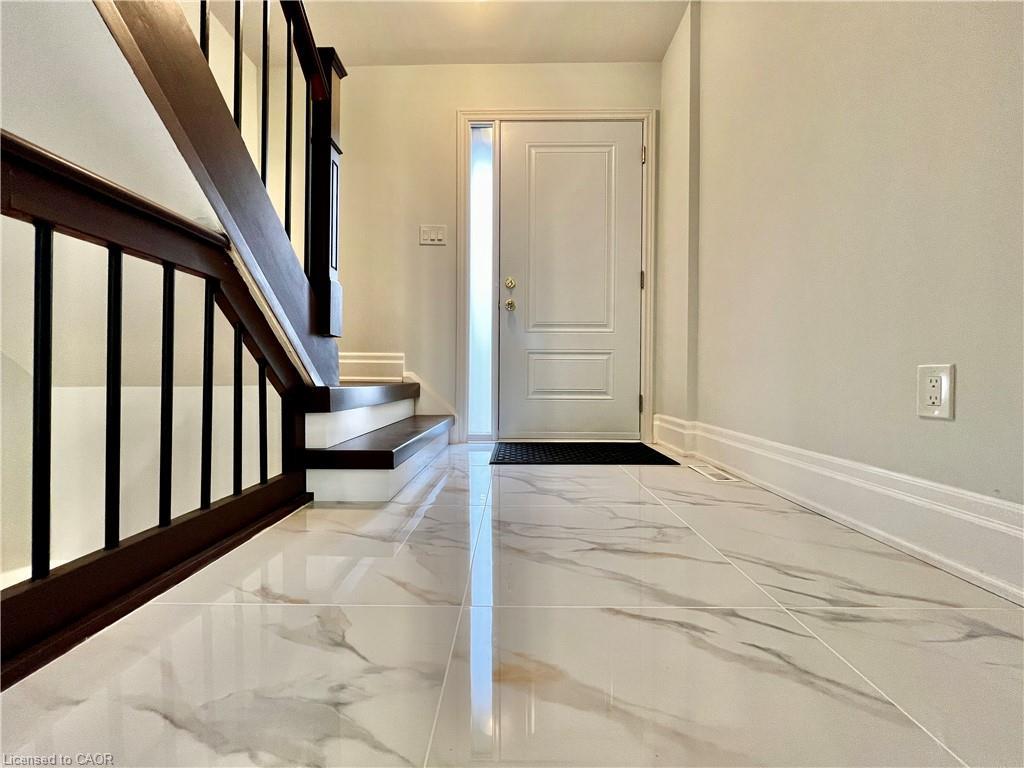 1532 Lancaster Drive 41, Oakville