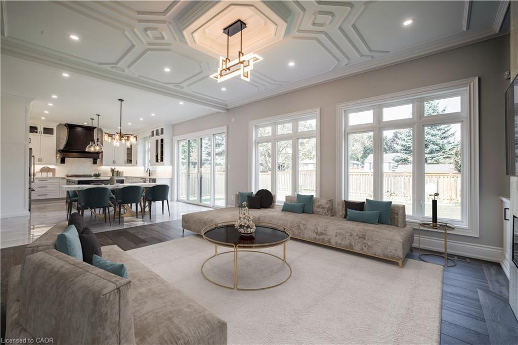 31 Bayside Court, Burlington