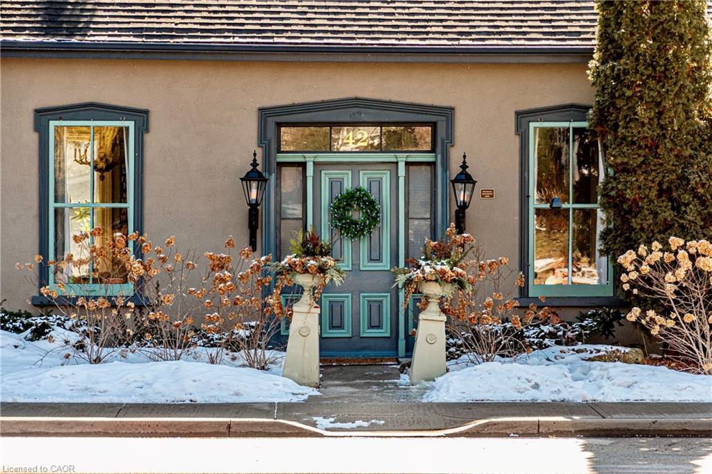 42 Melville Street, Dundas