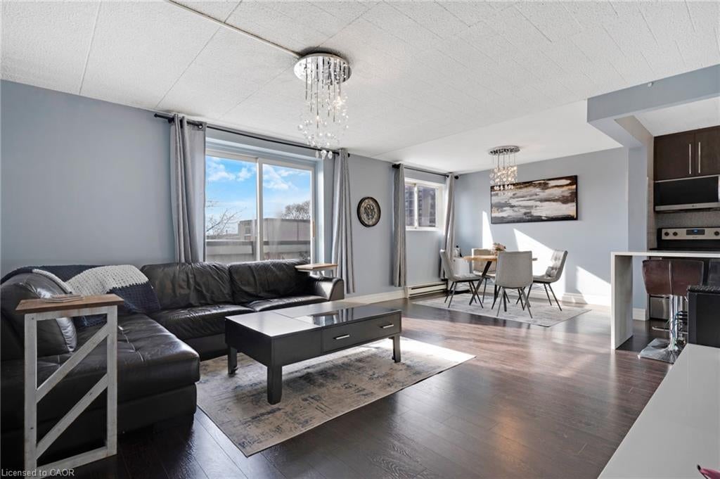 6 Walton Avenue 310, Kitchener