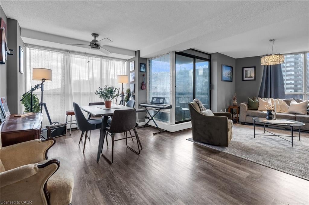 150 Charlton Avenue E 1406, Hamilton