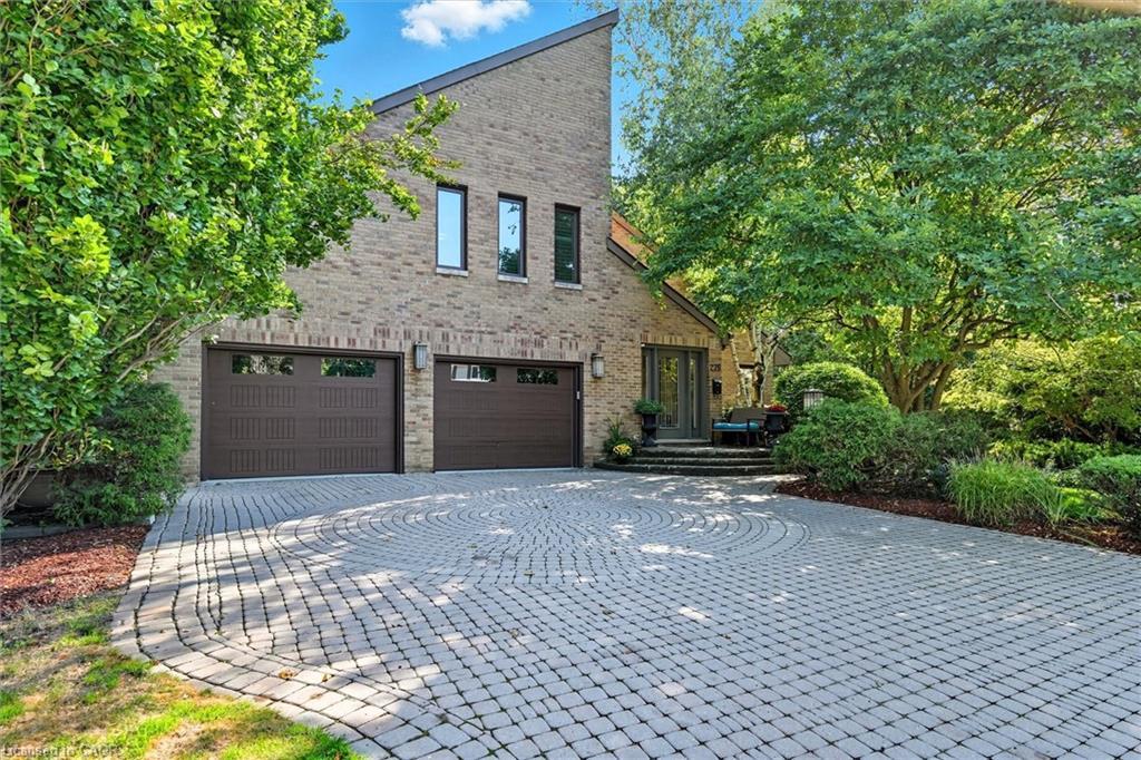 275 Greenbriar Road, Ancaster