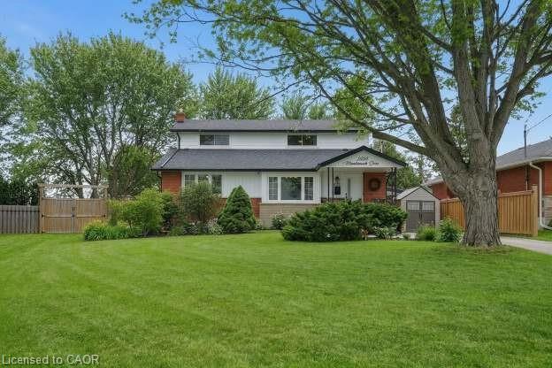 2036 Mountainside Drive, Burlington