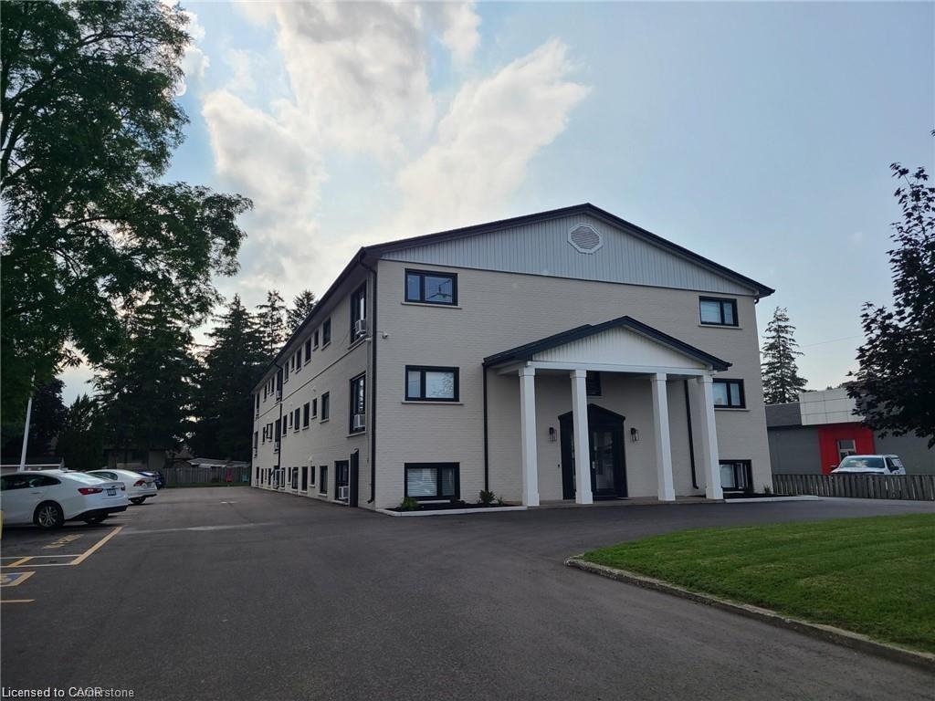 71 King George Road 106, Brantford