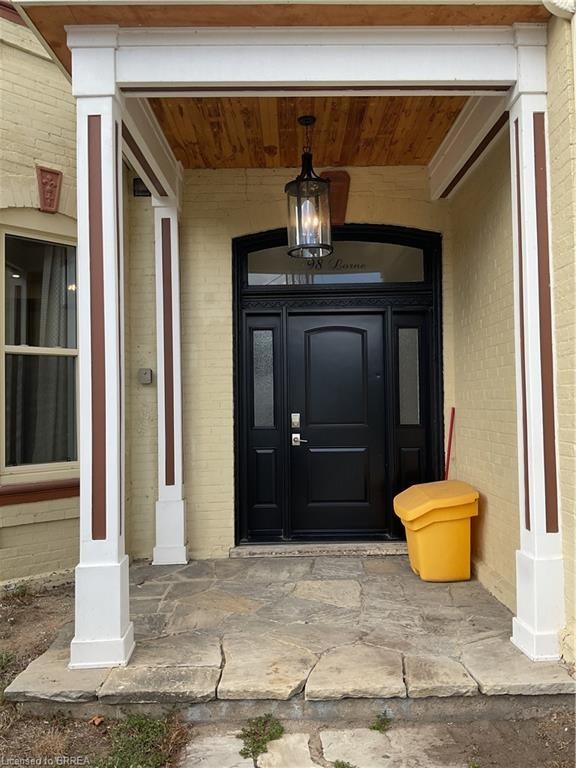 98 Lorne Crescent 5, Brantford