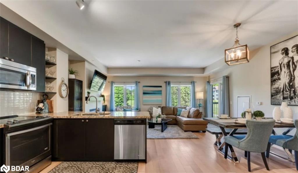 40 Horseshoe Boulevard Boulevard 410, Horseshoe Valley