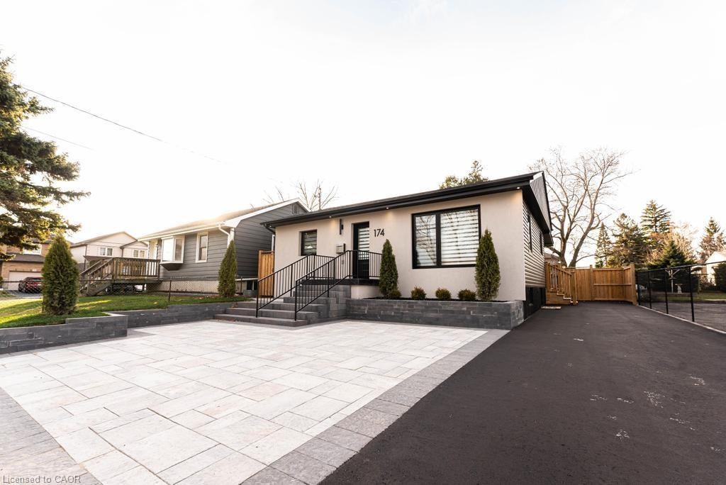 174 Roxborough Avenue Lower, Hamilton