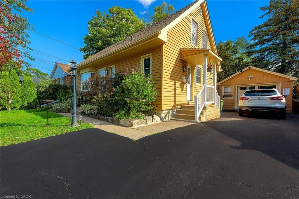 66 Bland Avenue Lower, Stoney Creek
