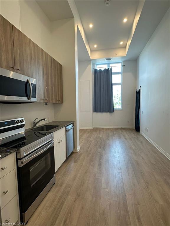 101 Golden Eagle Road 113, Waterloo