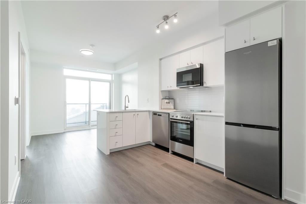 25 Wellington Street S 1404, Kitchener