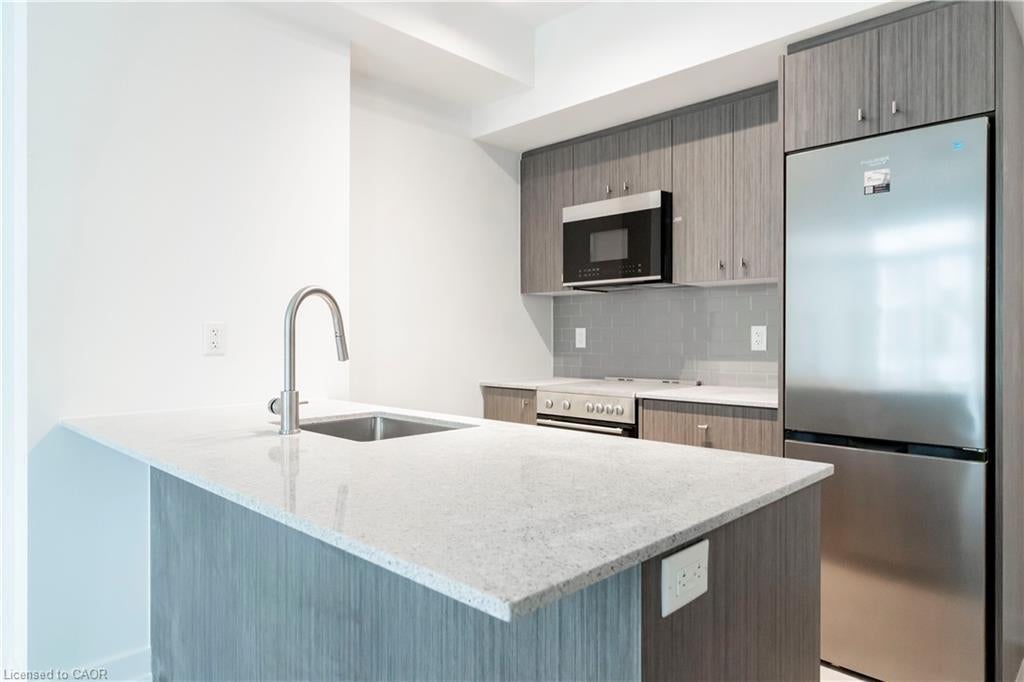 25 Wellington Street S 1707, Kitchener