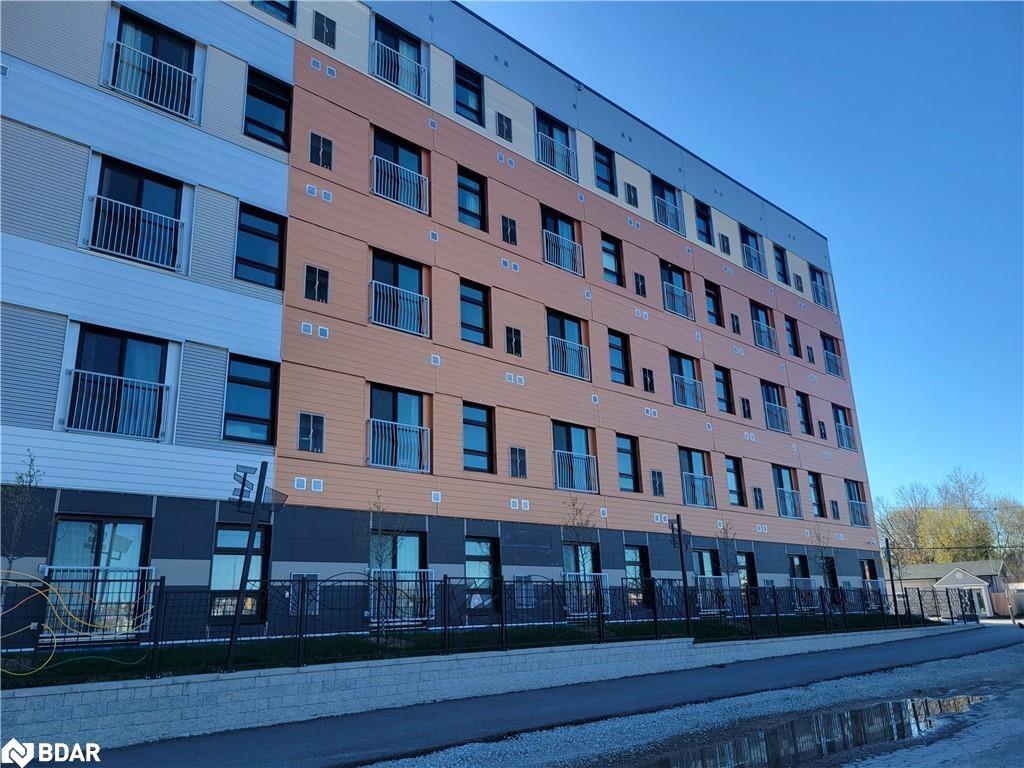 75 Barrie Road 413, Orillia