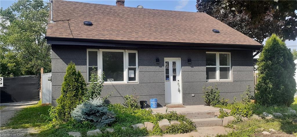 725 Barton Street, Hamilton