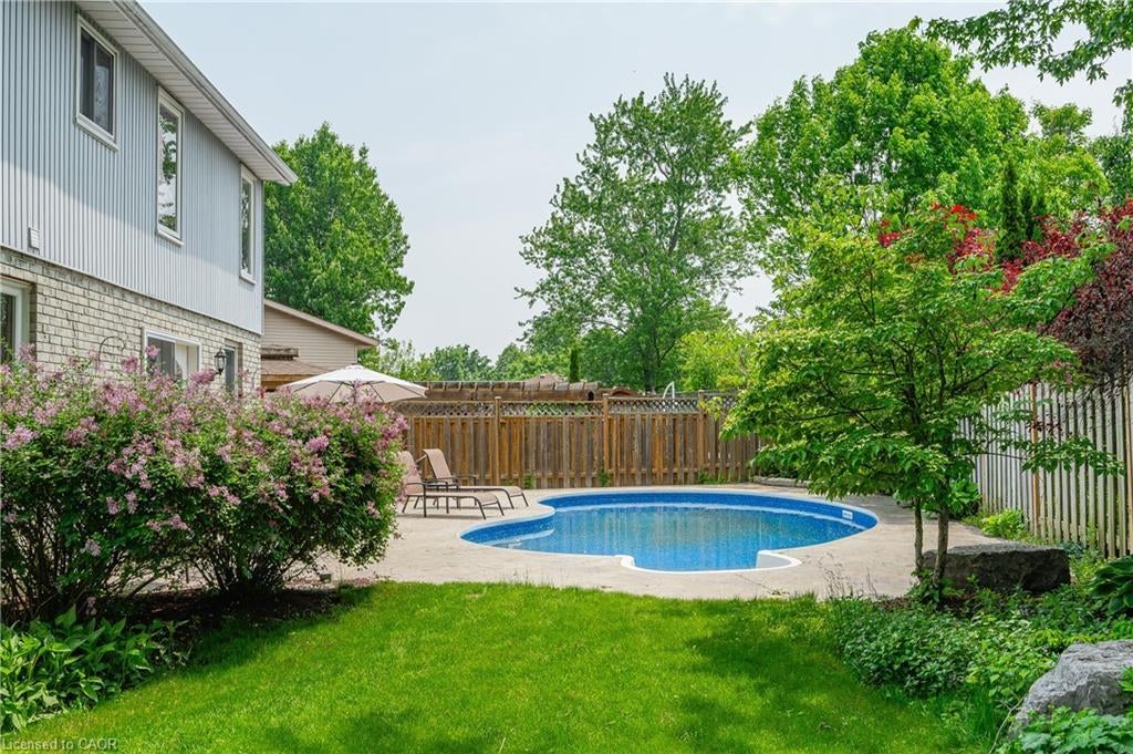 58 Mcleod Court, Kitchener