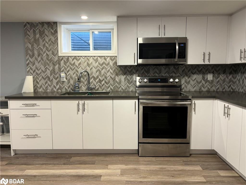 220 Pleasant Boulevard, Keswick