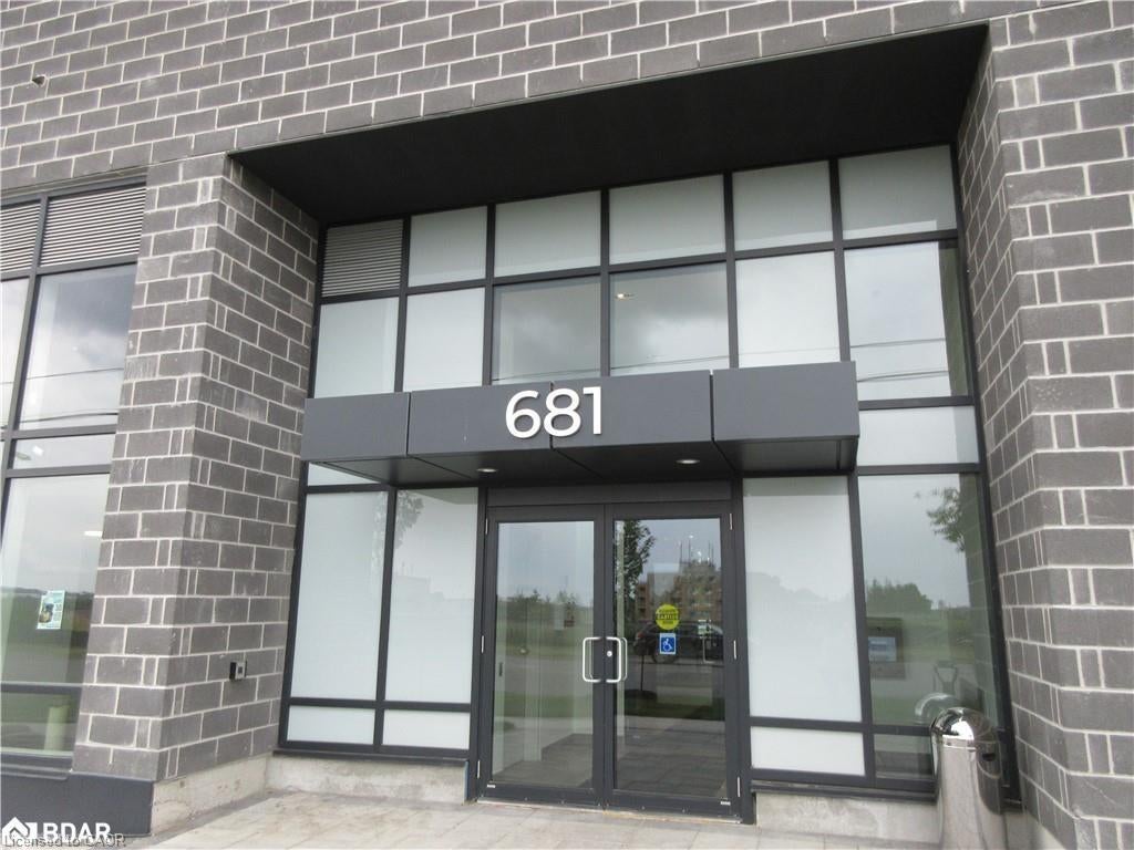 681 Yonge Street 103, Barrie
