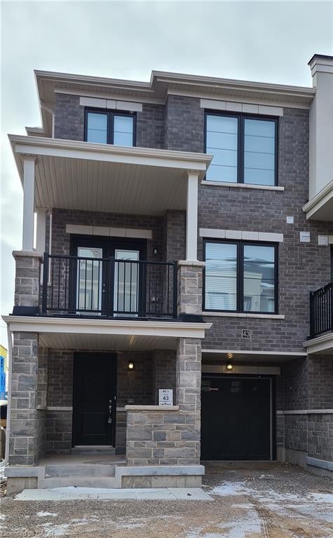 383 Dundas Street E 43, Waterdown