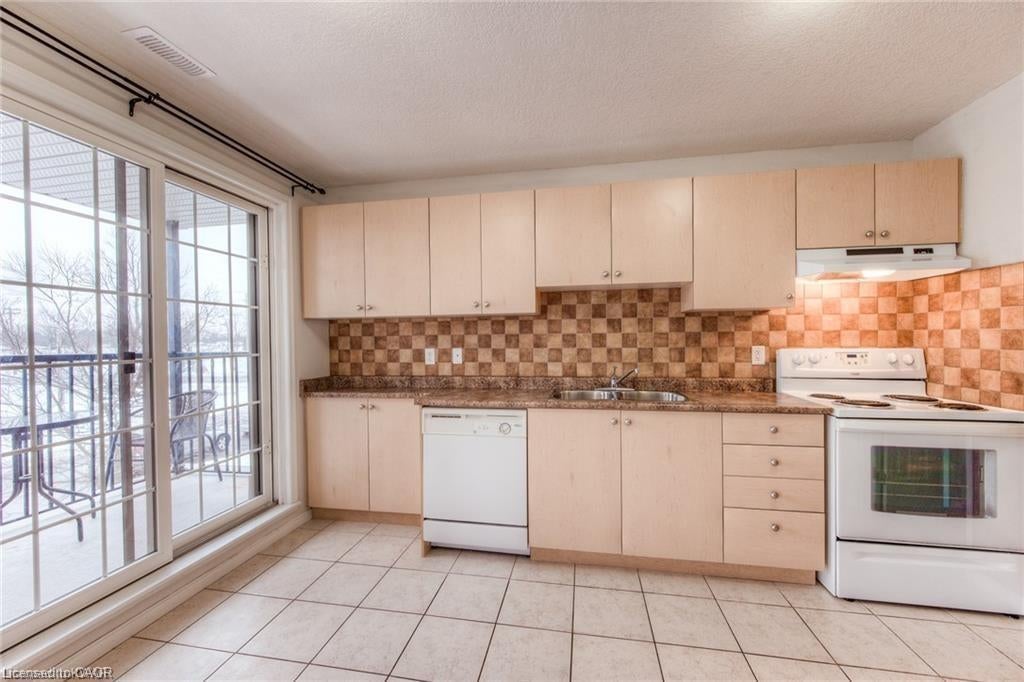 12 Holborn Drive A7, Kitchener
